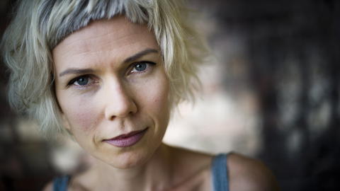 MEDVIRKENDE: Hanne �rstavik har bidratt til �Bibelsk�. Foto: H�kon Eikesdal