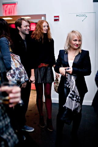 FESTET: Lene Marlin (t.h.) kom p� lanseringsfest p� Lower East side i New York. Foto: Johannes Wors�e Berg