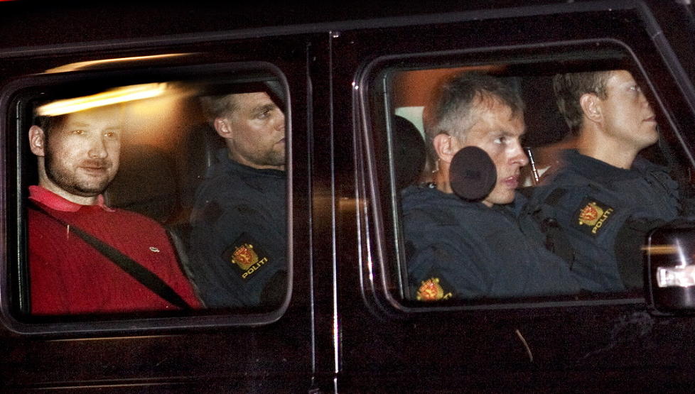 IKKE RIK: Anders Behring Breivik foretrekker dyre kl�r, men har de siste �rene hatt minimal inntekt. Foto: Nina Hansen / Dagbladet