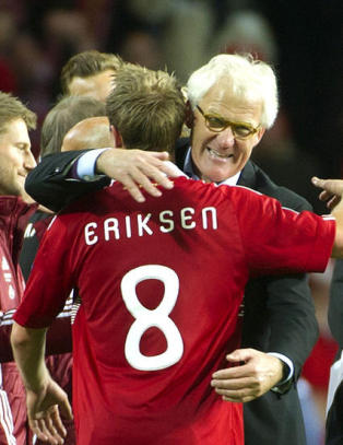 Danskene vil ha Morten Olsen med etter EM