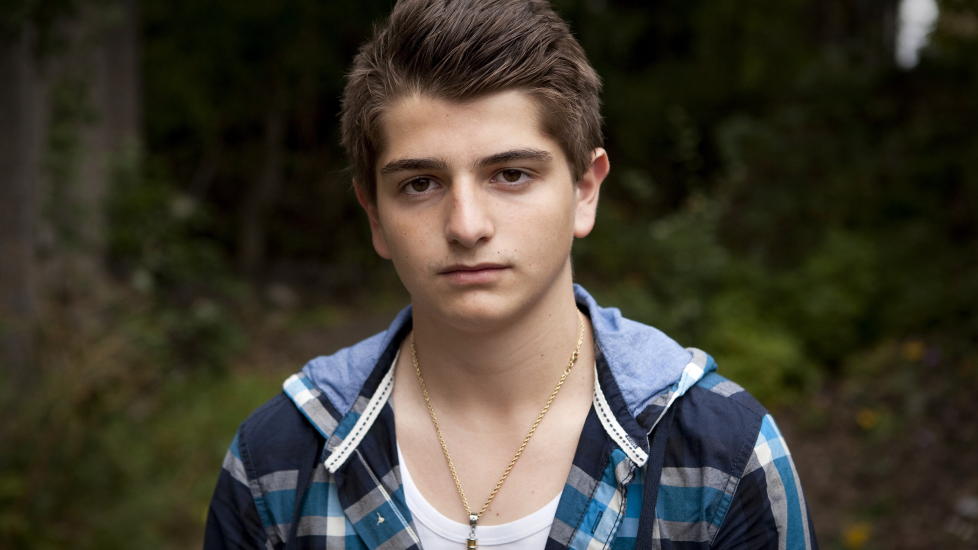 BALNDEDE F�LELSER: Rustam Daudov (16) pr�vde � kaste stein mot Anders Behring Breivik under massakren p� Ut�ya. Foto: Uffe Frandsen