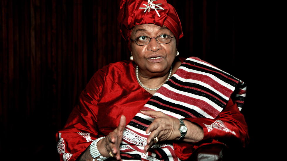 FREDPRISVINNER ELLEN JOHNSON SIRLEAF: N�r fredsprisen kalles kvinnepris i �r, skal den da kalles mannepris neste gang den g�r til menn, for arbeid for fred og menn(eskerettigheter)? sp�r Karianne Bjell�s Gilje. Foto:Steinar Buholm / Dagbladet