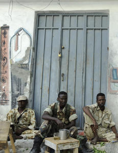 Soldater har invadert SOS-barneby i Mogadishu