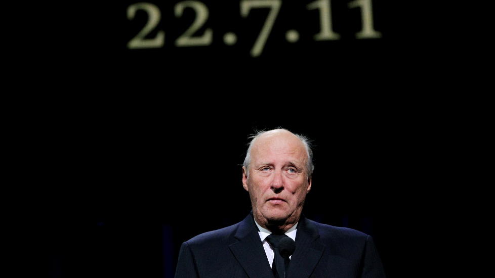 I SORG: Kong Harald holdt tale under den nasjonale minneseremonien etter terrorangrepene i Oslo og p� Ut�ya i Oslo Spektrum.
Foto: Cornelius Poppe / SCANPIX