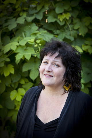 SKILT:  Suksessforfatter Anne B. Ragde er skilt tre ganger. Foto: Ole Morten Melg�rd
