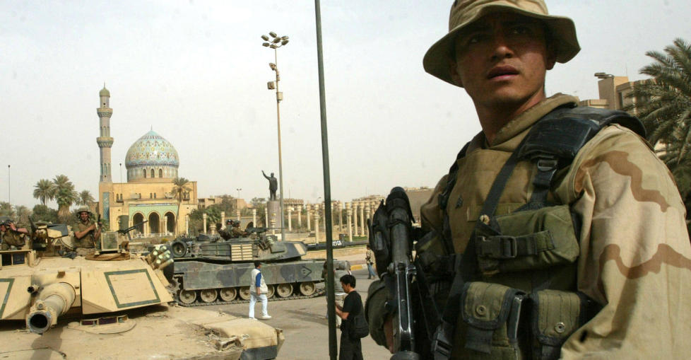 INVASJONEN: Amerikanske soldater ankommer Bagdad 9. april 2003. Forfatter og sosiolog Geir Angell �ygarden var i Bagdad som levende skjold mens bombene falt. Foto: Scanpix