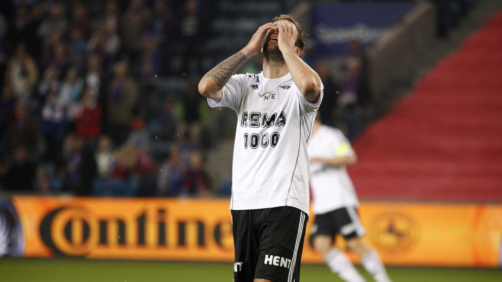 HALVERING AV L�NNA: Rosenborg-toppscorer Rade Prica hadde en skattbar inntekt p� over fem millioner kroner i sitt f�rste �r i Rosenborg. I 2010 ble l�nna imidlertid nesten halvert.Foto: Erlend Aas / Scanpix