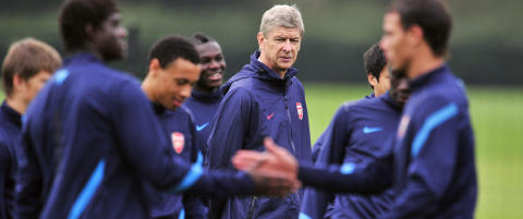 Wenger røper at «halve Arsenal» ville stikke i sommer