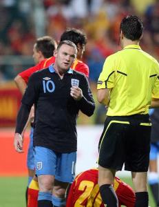 Capello hinter om at Rooney blir med til EM