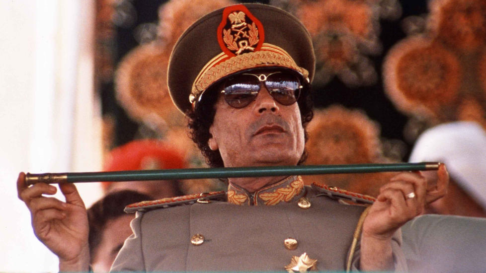 TALER: Muammar Kadhafi var kjent for langt taler. I dag, 20. oktober, melder overgangsr�det i Libya at han er d�d.Foto: SCANPIX/AP PHOTO/JOHN REDMAN