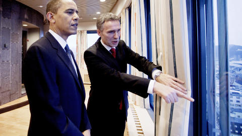 I OSLO: Barack Obama og Jens Stoltenberg m�ttes i Oslo da Obama fikk Nobels fredspris i 2009. Foto: H�kon Mosvold Larsen / Scanpix POOL