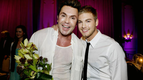 STYLIST-SUKSESS: Christopher M�rch Husby tjener hakket mer enn stylist-ektemannen Jan Thomas. Foto: Jon-Michael Josefsen / Scanpix