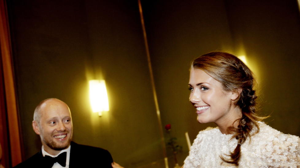 MILLIONINNTEKTER: Tone Damli Aaberge og Aksel Hennie har god grunn til � smile. Til sammen tjente paret over 3 millioner kroner i fjor. Foto: Stian Lysberg Solum / SCANPIX