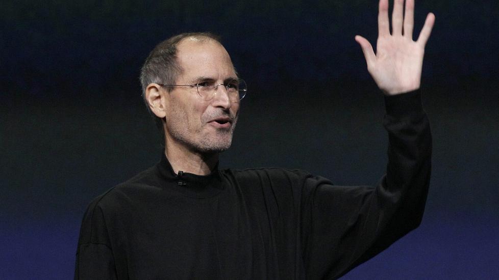 BRUKTE ALTERNATIV BEHANDLING:  Apple-gr�nderen Steve Jobs nektet i nesten ett �r � la seg operere for kreft og gikk heller inn for alternativ medisin, sier Walter Isaacson som har skrevet en bok om ham. Foto: Scanpix