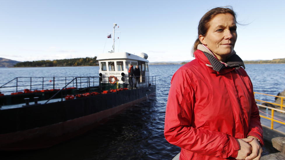 HAR GOD INNTEKT: 22.juli-kommisjonens leder Alexandra Bech Gj�rv etter befaringen p� Ut�ya tirsdag.
Foto: H�kon Mosvold Larsen/Scanpix