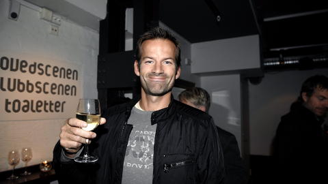 RIMER IKKE:  Knut N�rum mener man kan lage rime om absolutt alle, bortsett fra Jon Almaas. N�rum sier det eneste rom rimer p� Almaas er �kvalm g�s�, men at det vil blir for dumt.

Foto: John T. Pedersen / Dagbladet