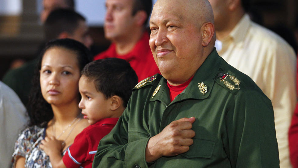 FORN�YD: - Testene gj�r at jeg n� kan bekrefte at jeg er fri for kreften, sa Hugo Ch�vez etter at han torsdag kom hjem fra Havana. Foto: REUTERS/Carlos Garcia Rawlins/Scanpix