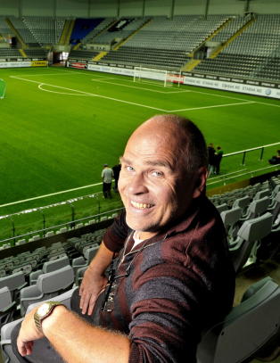 - Vi skal se de pengene løpe utpå gresset og score mål for Stabæk