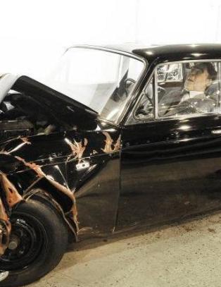 Brezjnev kj�rte Rolls-Roycen selv da han krasjet i Moskva