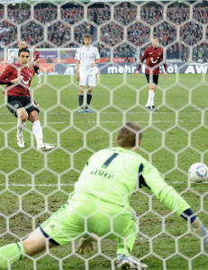 Endelig en motspiller som scoret p� Neuer