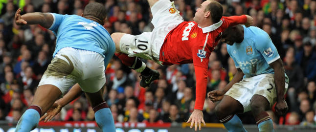 Rooney feiret med City-rivaler