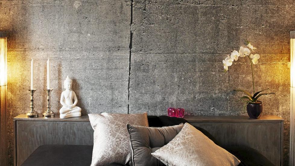 POPUL�RT: Betongtapet tikker inn med 10 hotnesspoeng av 10 mulige p� interi�relskernes skala. Har du en time til overs, f�r du en helt ny vegg. Foto: Produsentene