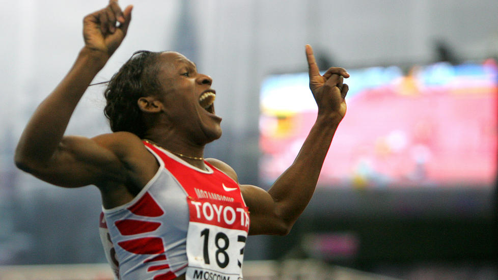BLIR TRENER: Maria Mutola overtar som trener for Caster Semenya. Selv tok Mutola tre VM-gull og et OL-gull p� 800 meter for kvinner. Foto: Denis Sinyakov, AFP/Scanpix