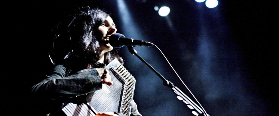 PJ Harvey er ikke akkurat en skravleb�tte