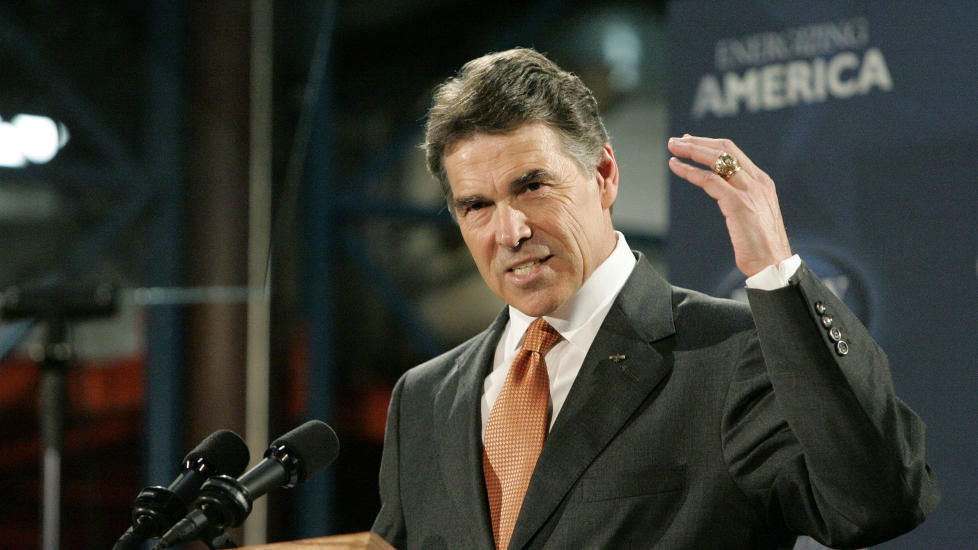 - FLAT SKATT: Rick Perry kaster seg inn i skattedebatten. Foto: Reuters/Mary Ann Chastain/Scanpix
