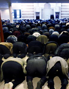 Hver fjerde nordmann mener Norge har for mange muslimer