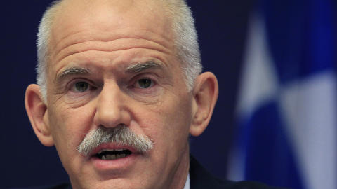 LYSERE TIDER: Hellas statsminister Giorgos Papandreou lover at landet skal holde budsjettbalansen fremover. Han mener Hellas g�r lysere tider i m�te. Foto: REUTERS/Yves Herman