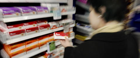 - Er det like trygt � kj�pe medisiner i utlandet som her hjemme?