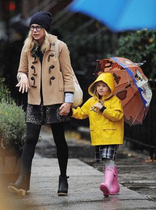 MOR OG DATTER: Michelle med datteren Matilda Ledger. Foto: Stella Pictures