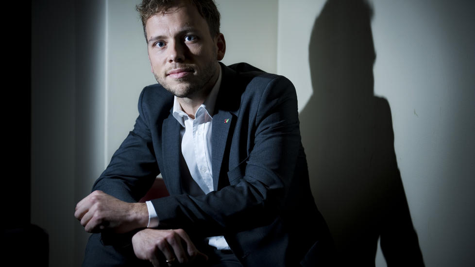 F�R TALLKRITIKK: Barne- og likestillingsminister Audun Lysbakken har gitt ut bok der han snakker v�rt om de positive effektene av en tredelt foreldrepermisjon. BI-forsker Jon H. Fiva mener barne- og likestillingsminister Audun Lysbakken gir et feilaktig inntrykk av effektene av foreldrepermisjon i sin nye bok. Foto: Benjamin A. Ward / Dagbladet