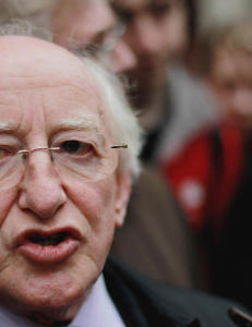 70-�rig poet blir ny president i Irland