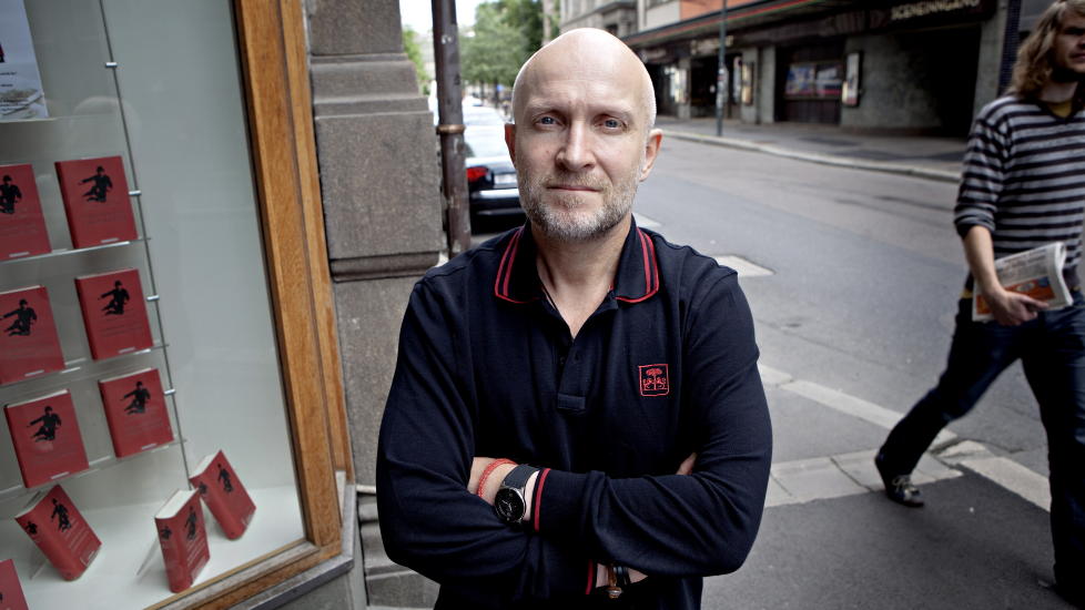 KJ�RLIGHETSDIKTER: Lars Saabye Christensen har skrevet �rets Redd Barna-bok.Foto: Lars Eivind Bones / Dagbladet