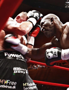 Holyfield utfordrer Klitsjko-brødrene