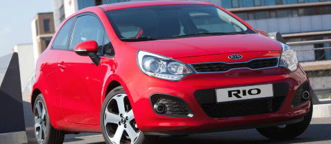 RIO: Kia er i en forvandlingsprosees, noe som merkes med den moderne sm�bilen Rio. Foto: KIA