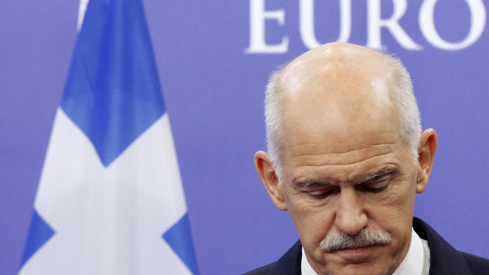 UTSKJELT: Georgios Papandreou spiller et s�rdeles h�yt politisk spill. Velgerne kan avvise EU-hjelpen og eurosamarbeidet er da tilbake i full krise, skriver Dagbladets kommentator. Foto: Reuters/Thierry Roge/Scanpix
