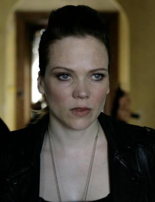 Se Ane Dahl Torp som tidligere soldat