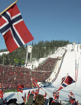 - Kan bidra til � redusere skillet mellom �st og vest