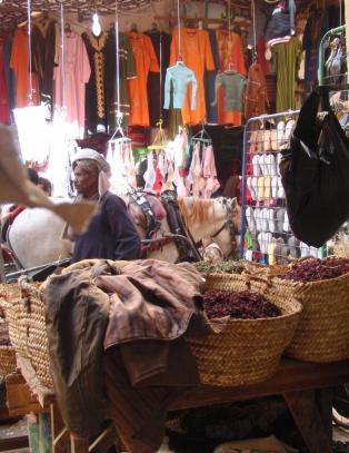 - Du kan bli sl�tt ut av alt maset p� markedene