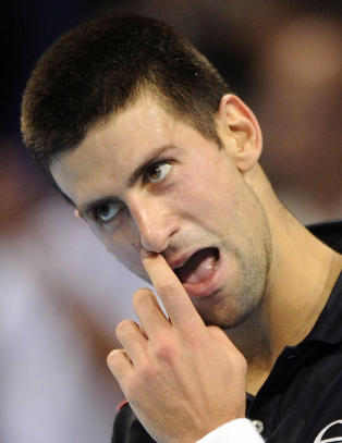 Skadd Djokovic tapte for useedet japaner