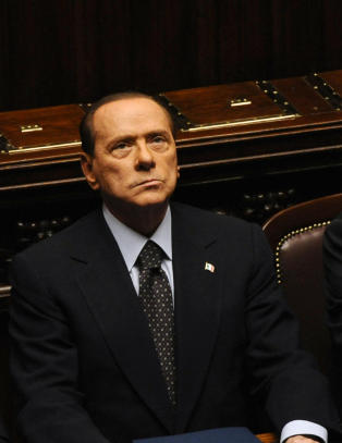 Berlusconi uten flertall