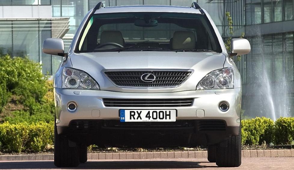 LUKSUS: Toyota og Lexus er kjent for sitt gode kvalitetsrykte, men n� m� enkelte modeller igjen utbedres. If�lge Toyota Norge er tilbakekallingen helt udramatisk. Foto: Lexus