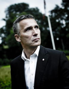 En bok om Jens Stoltenberg skrevet f�r 22. juli f�les irrelevant