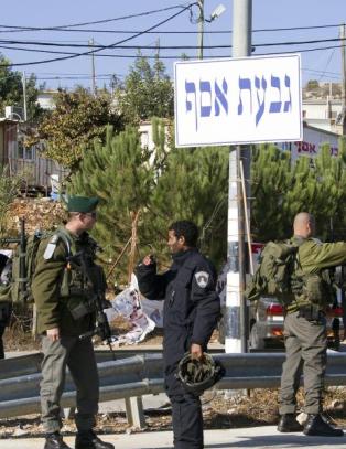 Netanyahu utsetter fjerningen av utposter