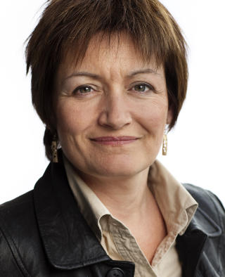 - HELT FEIL: Kommunikasjondirekt�r i Statnett, Irene Meldal sier at kraftgiganten ikke kj�pte domenet for � �delegge for aksjonistene. Foto: Statnett