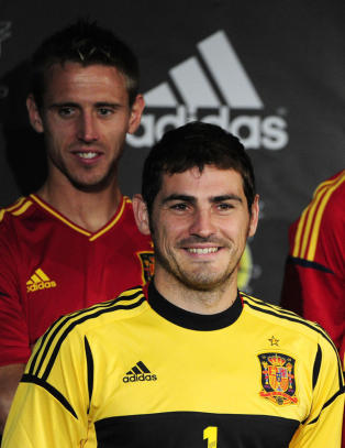 Casillas tangerer spansk landslagsrekord