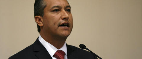 Mexicos innenriksminister drept i helikopterkrasj